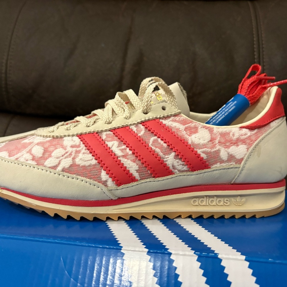 Adidas Sl 72 liberty londonWomen's Red and Cream Sneakers brand new in box